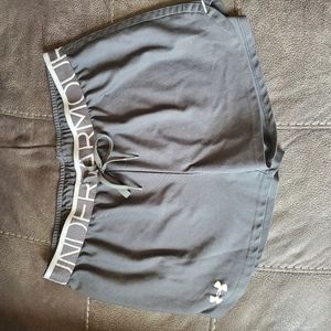 Underarmour loose shorts